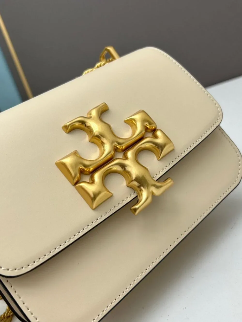 Tory Burch Eleanor Cream Smooth Leather Chain Crossbody Bag